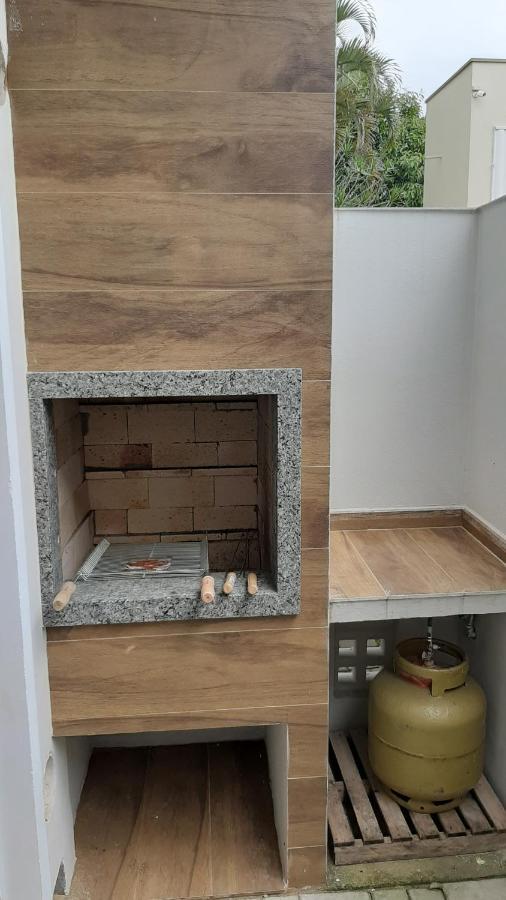 Excelente Sobrado Confortavel No Centro De Tijucas Proximo As Praias Zewnętrze zdjęcie