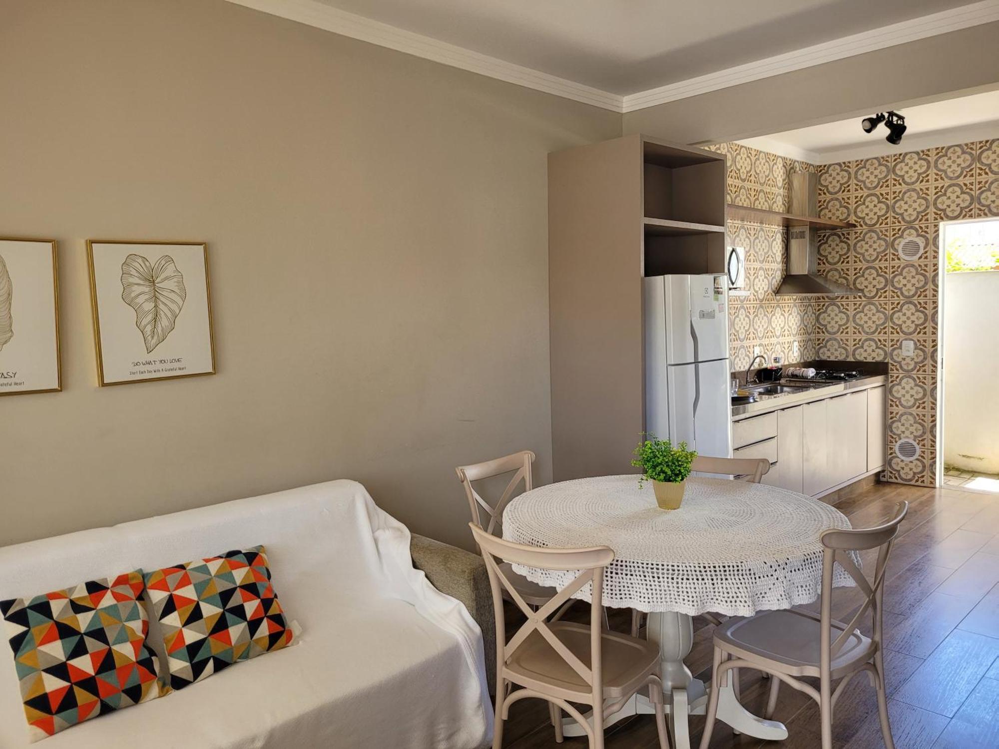 Excelente Sobrado Confortavel No Centro De Tijucas Proximo As Praias Zewnętrze zdjęcie